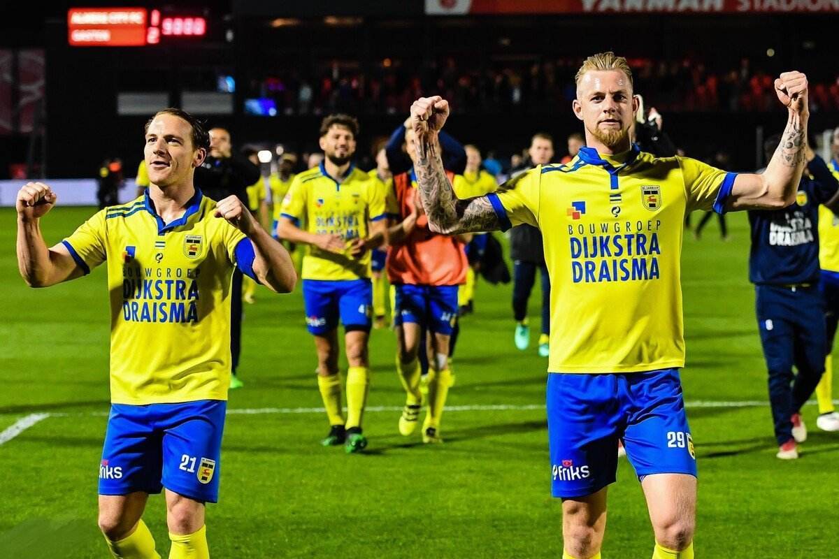 育产业顶端 育产业顶端