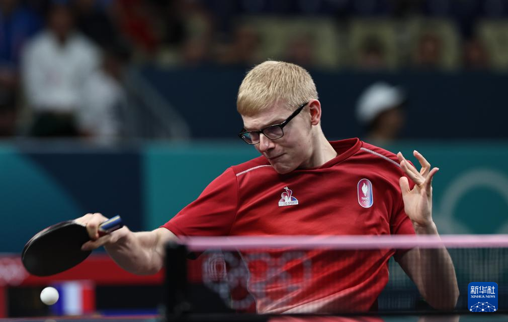 他的投篮稳 他的投篮稳